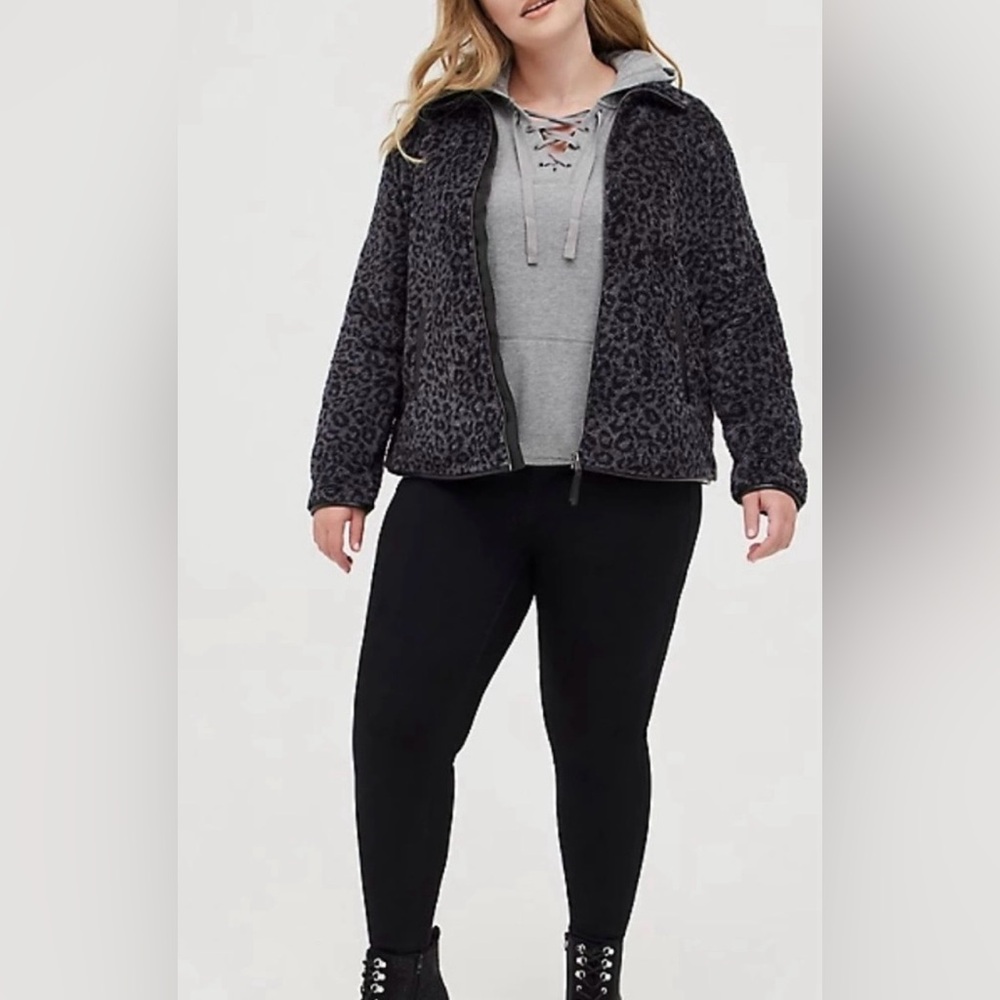 TORRID Black/Charcoal Gray Animal Print Sherpa Fleece Jacket, Size 2X, GUC. - Picture 12 of 13